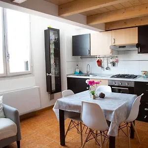 Porta Galliera Apartamento