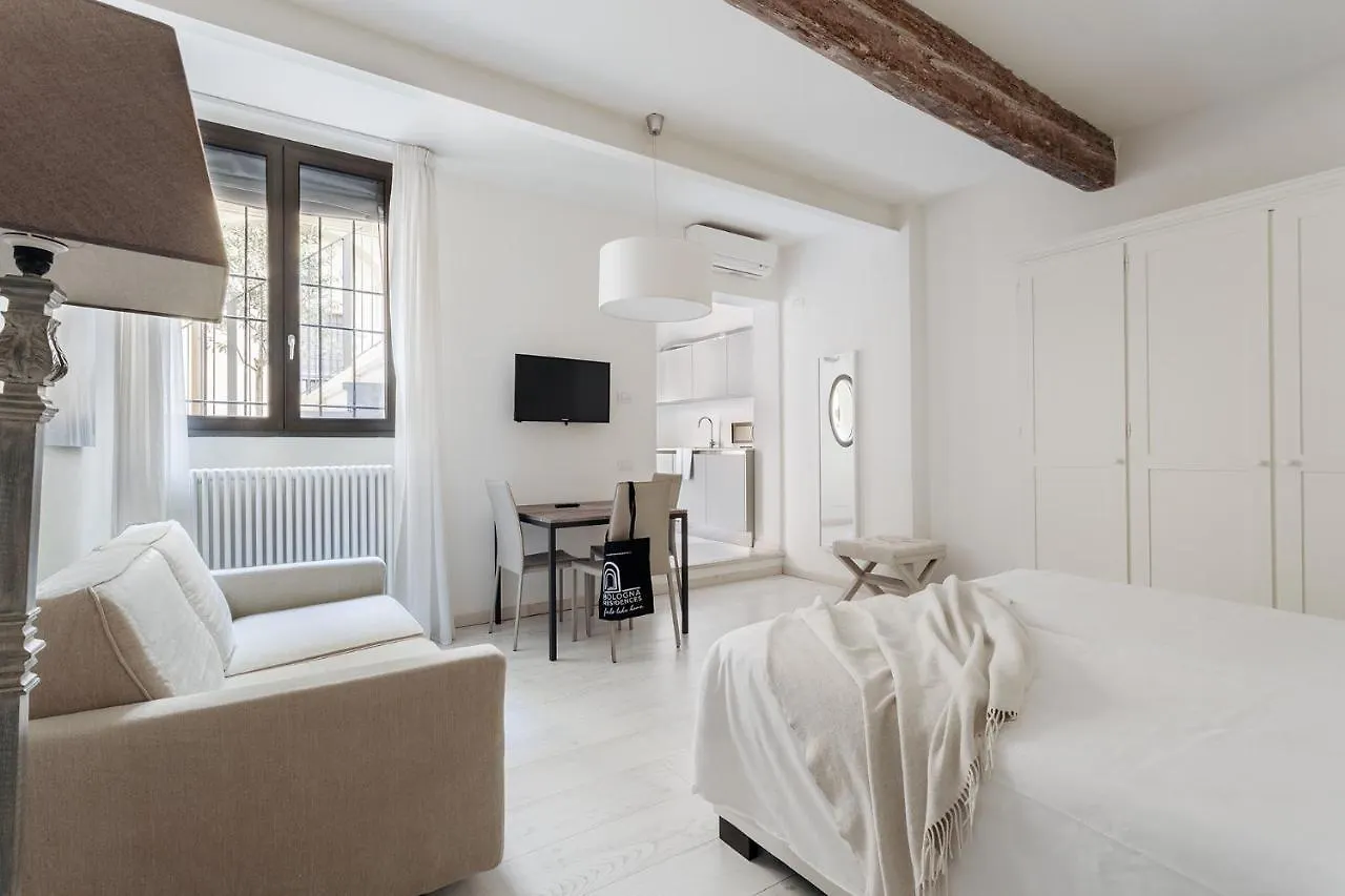 Opera Residence Bolonia 0*,