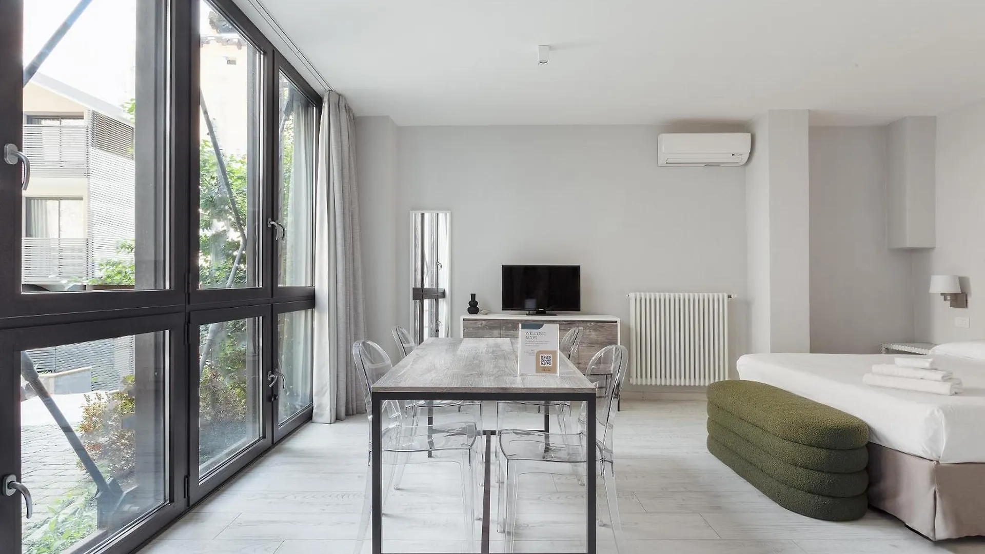 Opera Residence Bolonia 0*,  Italia