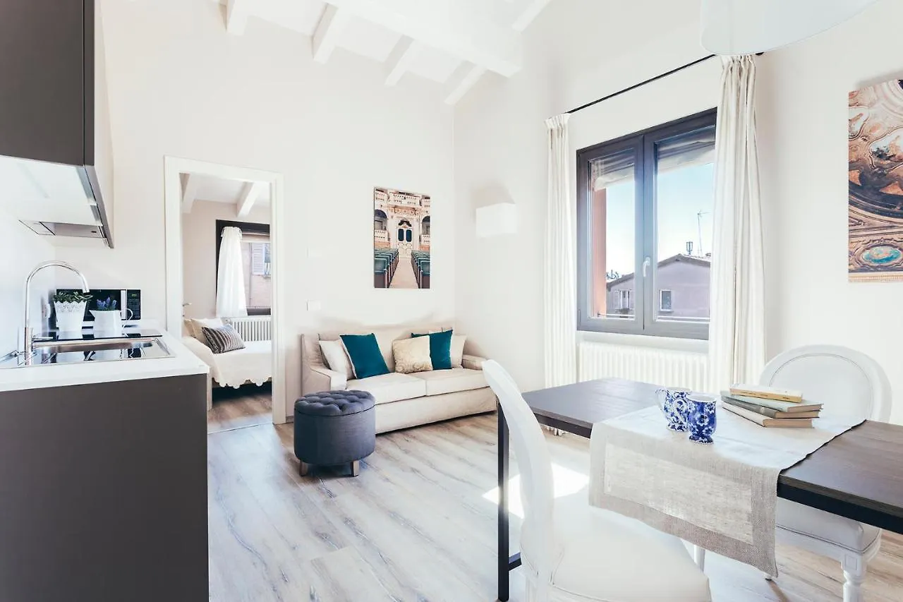 Opera Residence Bolonia